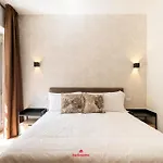 Barirooms - Petruzzelli بيت ضيافة